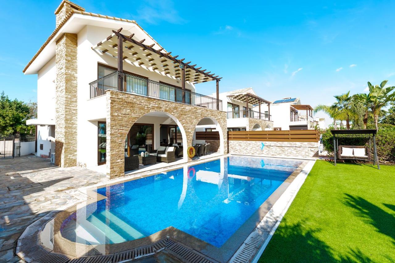 Sea Front Oceanus H2 By Ezoria Villas Ayia Napa Exterior photo