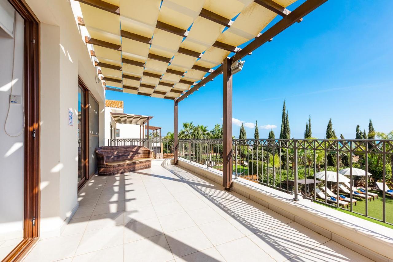 Sea Front Oceanus H2 By Ezoria Villas Ayia Napa Exterior photo