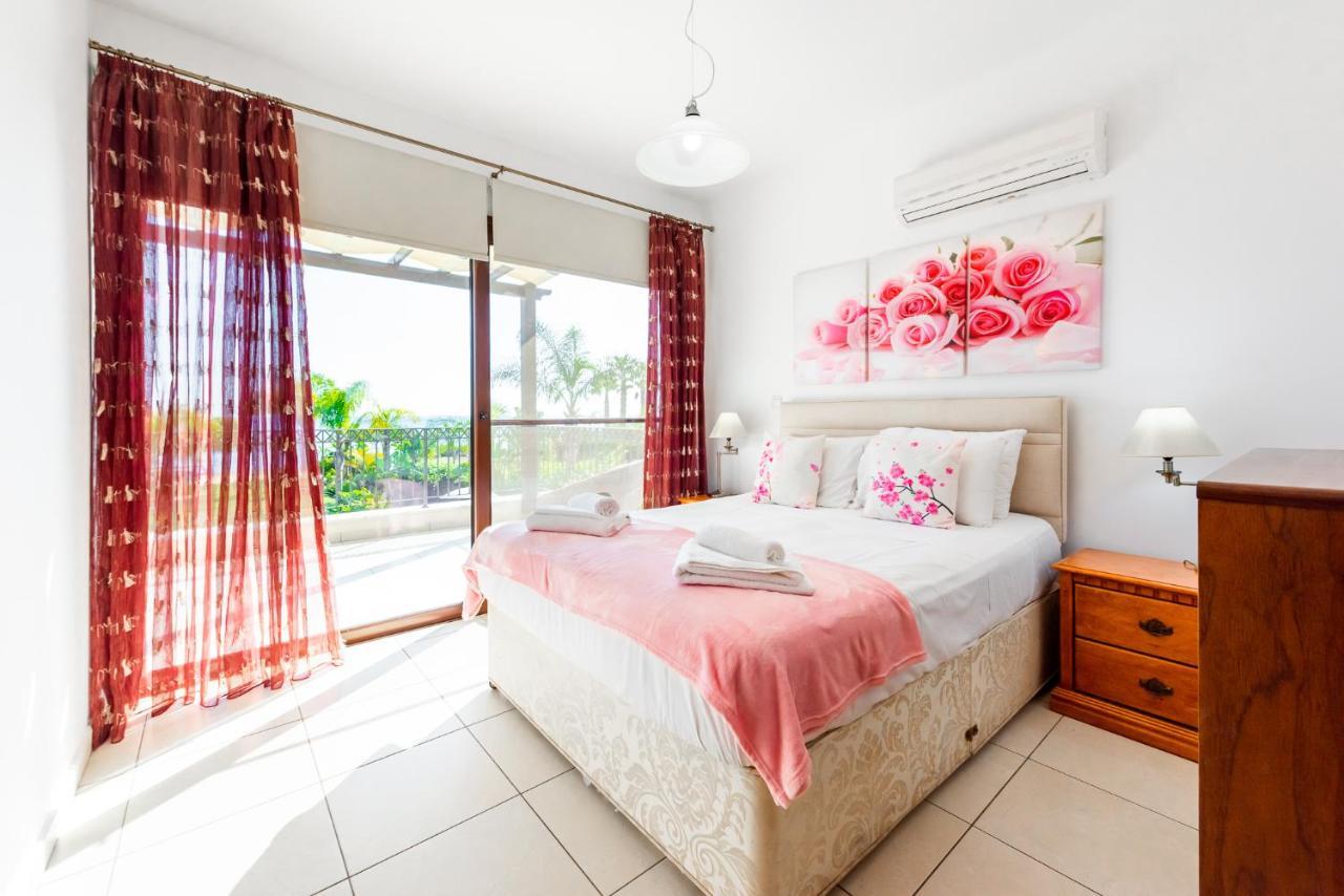 Sea Front Oceanus H2 By Ezoria Villas Ayia Napa Exterior photo