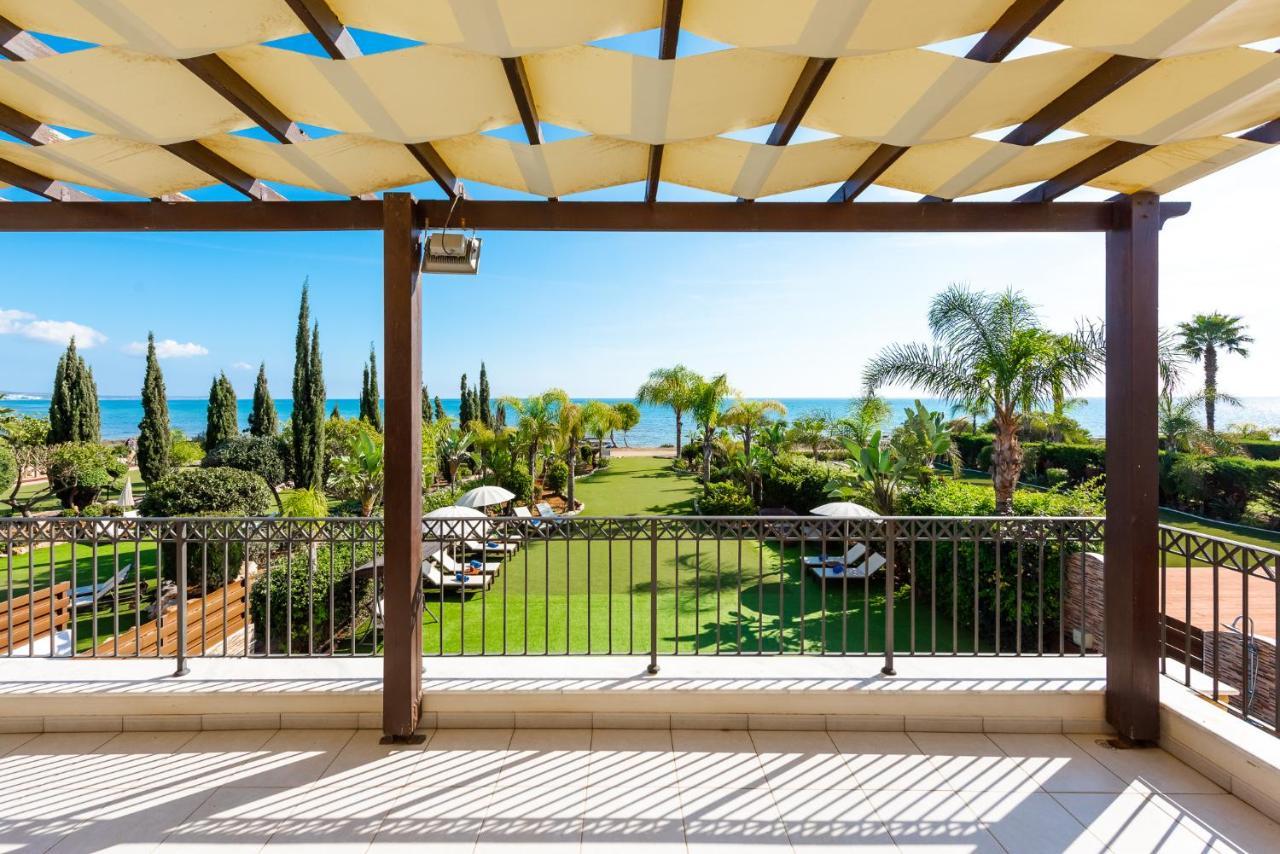 Sea Front Oceanus H2 By Ezoria Villas Ayia Napa Exterior photo